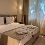 Hotel Lotos